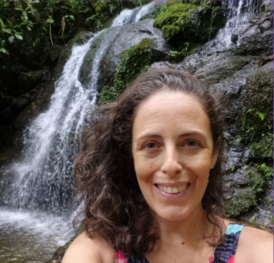 RODAS DE CONVERSA: RESSIGNIFICANDO LUTOS E COMPARTILHANDO LUTAS